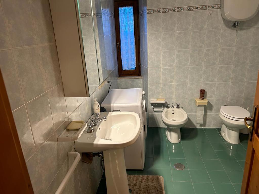 La Casa Di Laura Apartment กอร์โตนา ภายนอก รูปภาพ