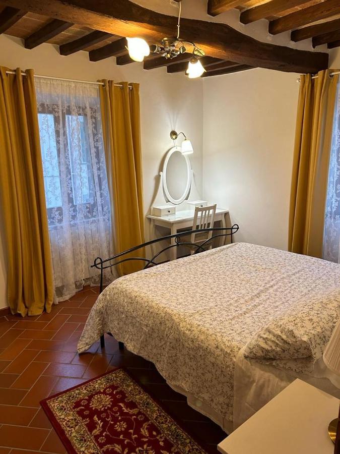 La Casa Di Laura Apartment กอร์โตนา ภายนอก รูปภาพ