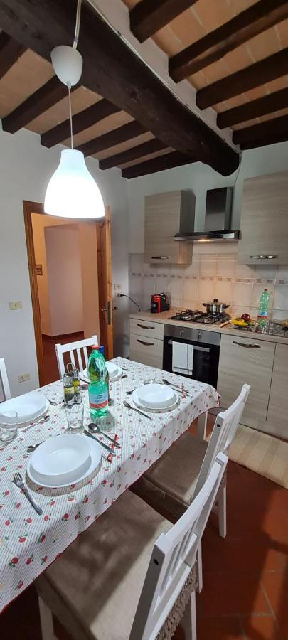 La Casa Di Laura Apartment กอร์โตนา ภายนอก รูปภาพ
