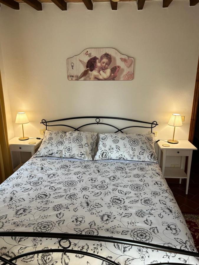 La Casa Di Laura Apartment กอร์โตนา ภายนอก รูปภาพ