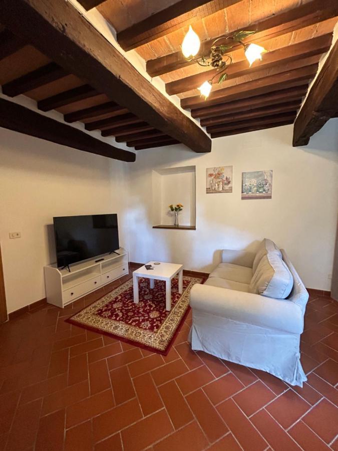 La Casa Di Laura Apartment กอร์โตนา ภายนอก รูปภาพ