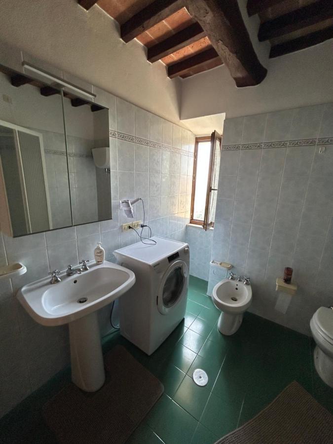 La Casa Di Laura Apartment กอร์โตนา ภายนอก รูปภาพ